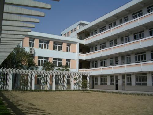 爆料网上海市第二中学视频,独家视频曝光校园风采  第3张 爆料网上海市第二中学视频,独家视频曝光校园风采  第3张