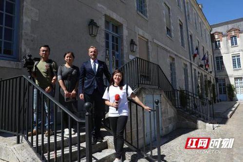 云南吃瓜事件网红视频,网红视频引发的网络热议与反思  第3张 云南吃瓜事件网红视频,网红视频引发的网络热议与反思  第3张