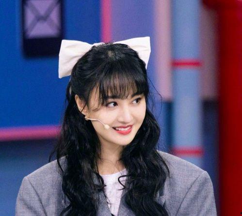 娱乐圈吃瓜博主戴口罩,揭秘明星隐私背后的神秘面纱  第3张 娱乐圈吃瓜博主戴口罩,揭秘明星隐私背后的神秘面纱  第3张